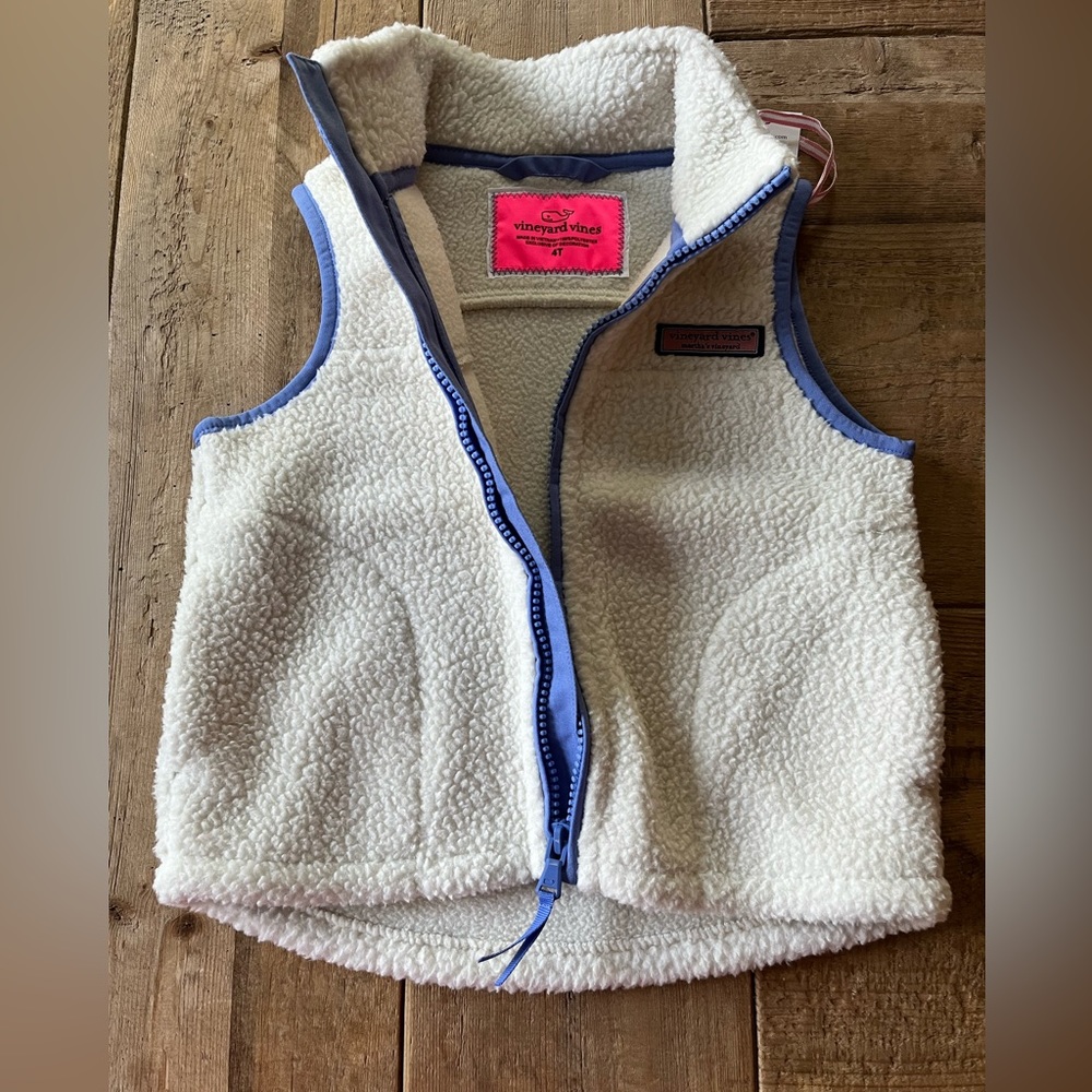 NWT 4T Sherpa Vest vineyard vines
